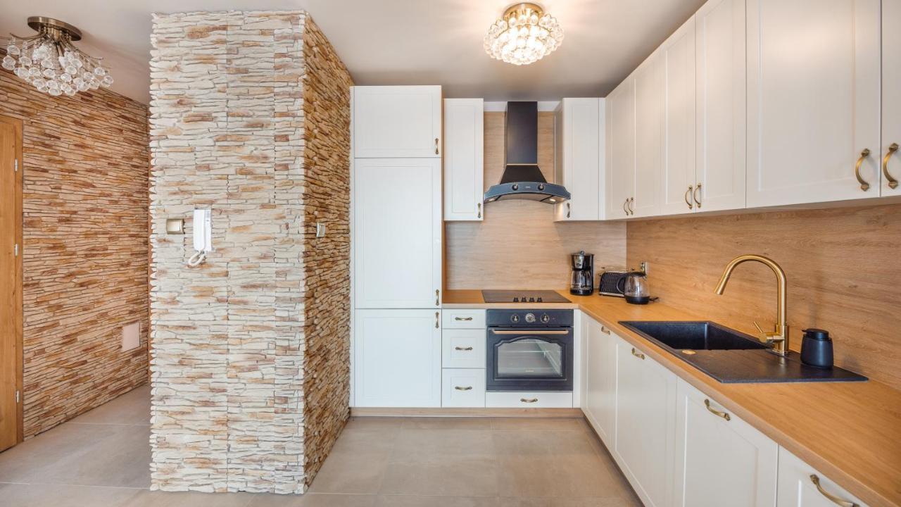 Apartament Z 1 Sypialnia Retro Deluxe 60 F Perlowa Przystan - Holiday City Kołobrzeg Eksteriør billede