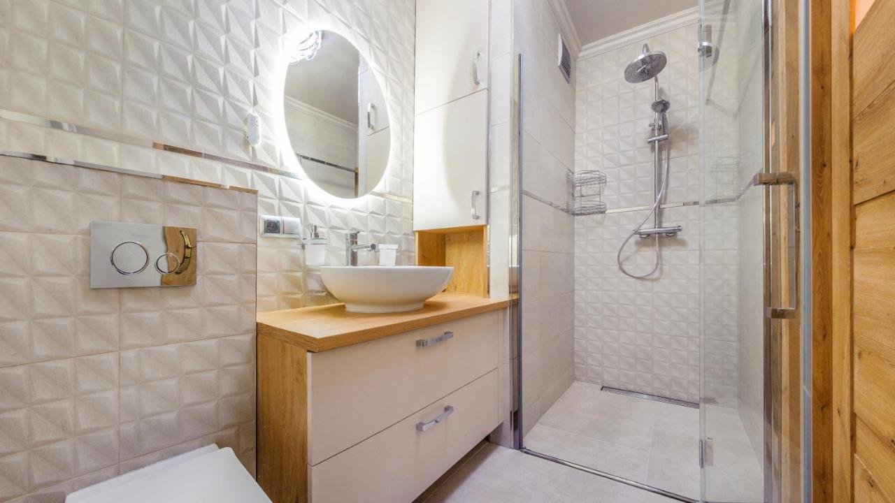Apartament Z 1 Sypialnia Retro Deluxe 60 F Perlowa Przystan - Holiday City Kołobrzeg Eksteriør billede